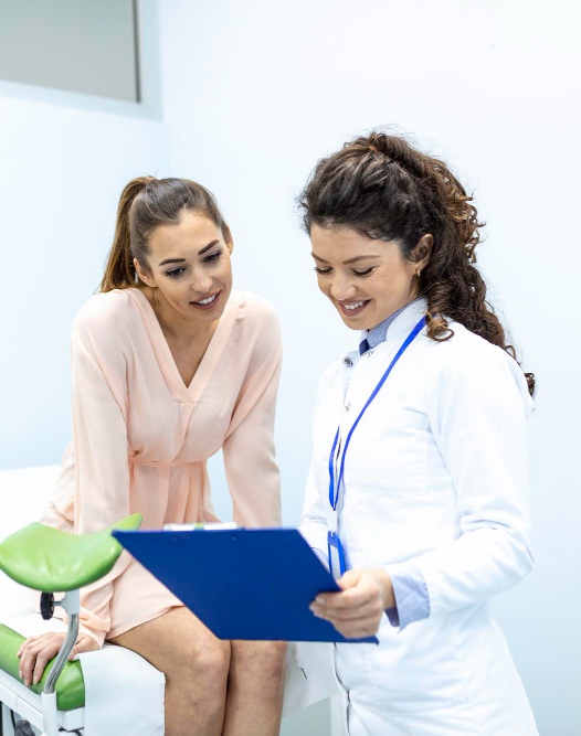 Doctor reviewing brain scan with patient
